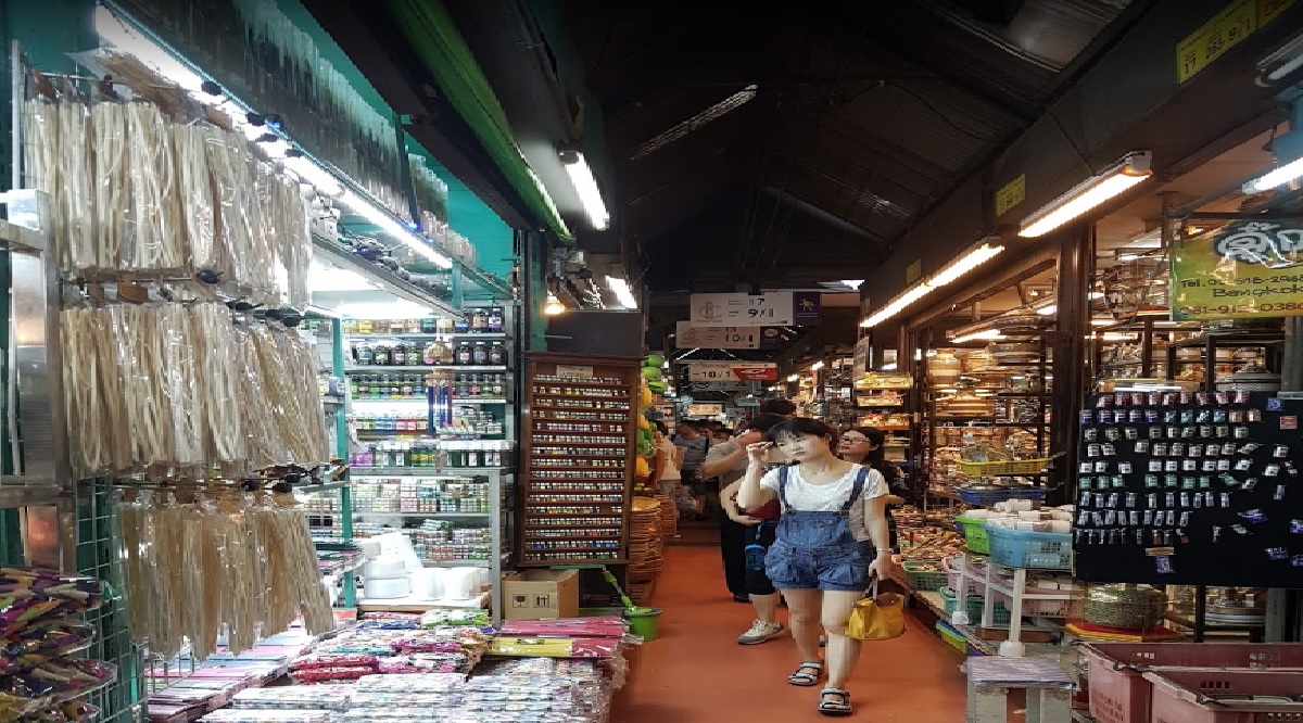 BANGKOK POPULAR WEEKEND MARKET SET TO RE-OPEN