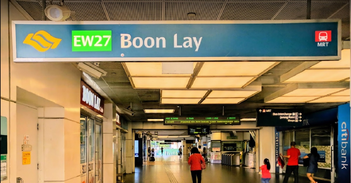 11 TEENS ARRESTED AFTER RIOT & ARMED WITH DEADLY WEAPONS AT BOON LAY