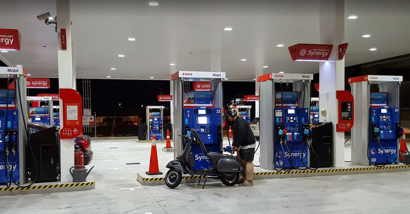 ESSO RAISE PUMP PRICE BY 3 CENTS A LITRE