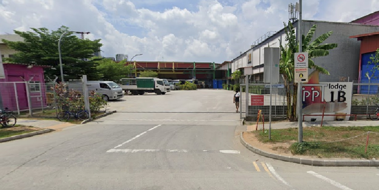 6 ARRESTED, FOR STEALING FROM DORMITORY