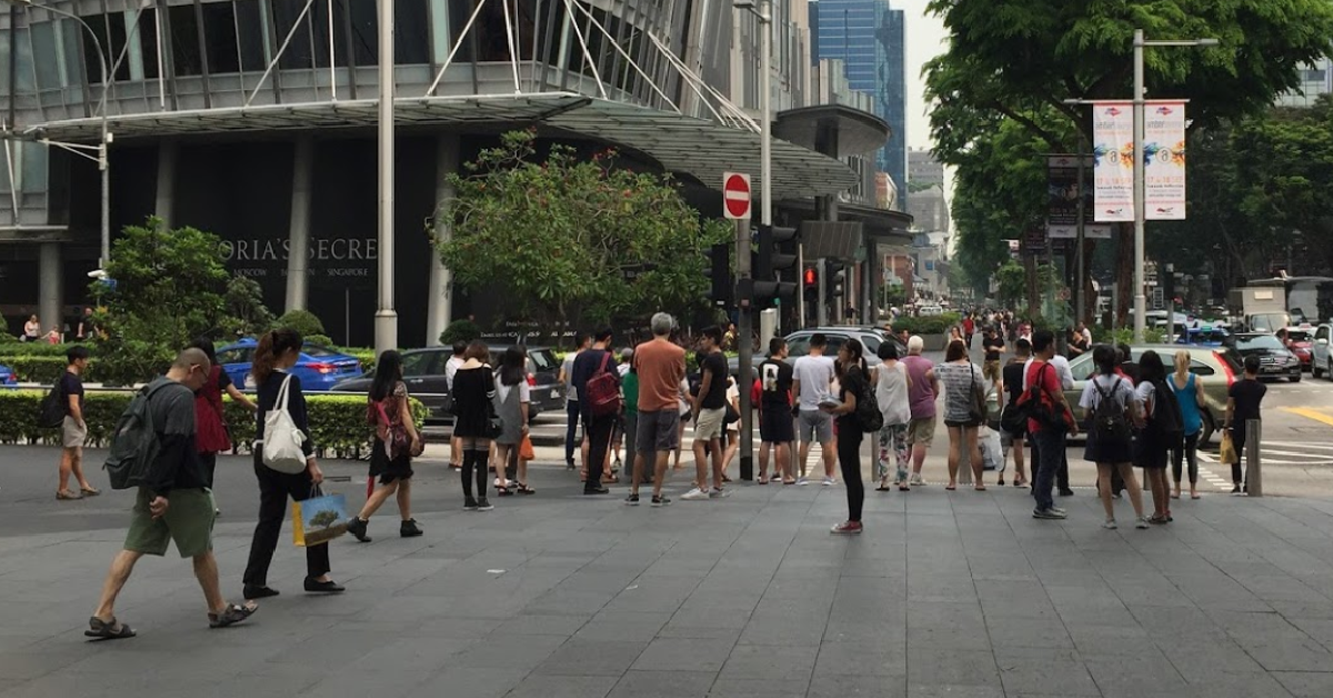 MAN WORRIED AS HIS GF IS RICH AND STAYING IN A PENTHOUSE IN CBD