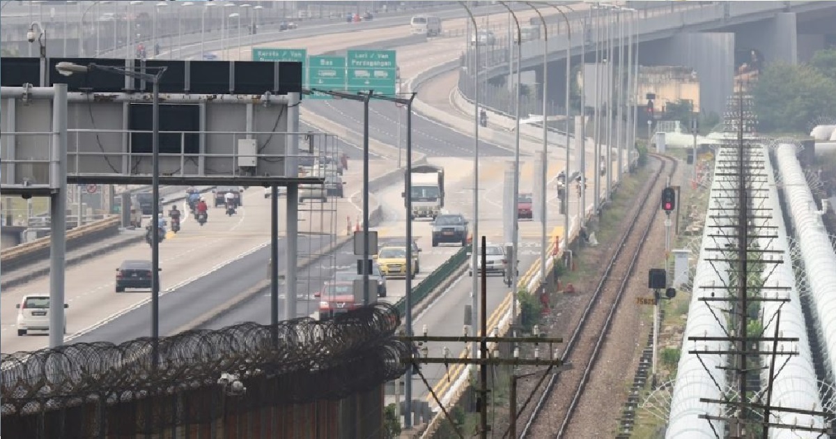 THOSE VISITING RELATIVES IN MALAYSIA FOR CNY STANDBY JAM AT LEAST 3 HOURS