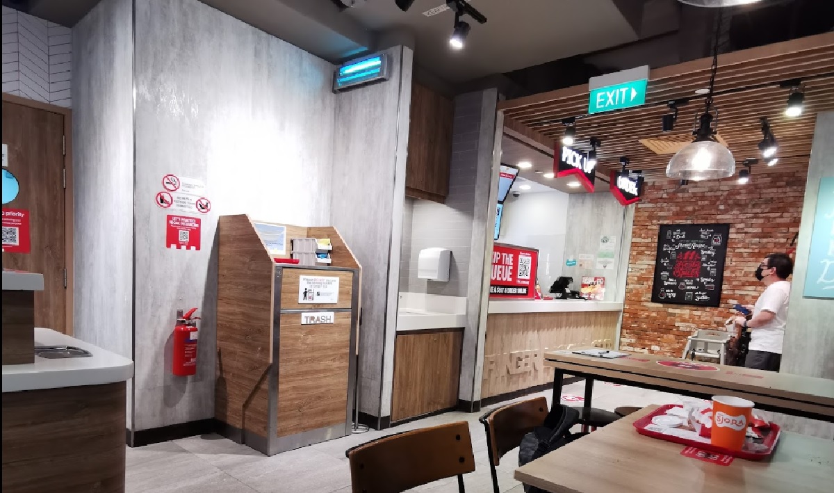 PUNGGOL KFC OUTLET FINED & SUSPENDED FOR “UNCLEAN” FOOD