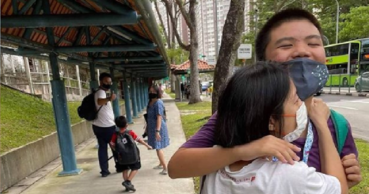 KINDHEARTED COUPLE REUNITES LOST AUTISTIC BOY WITH PARENTS