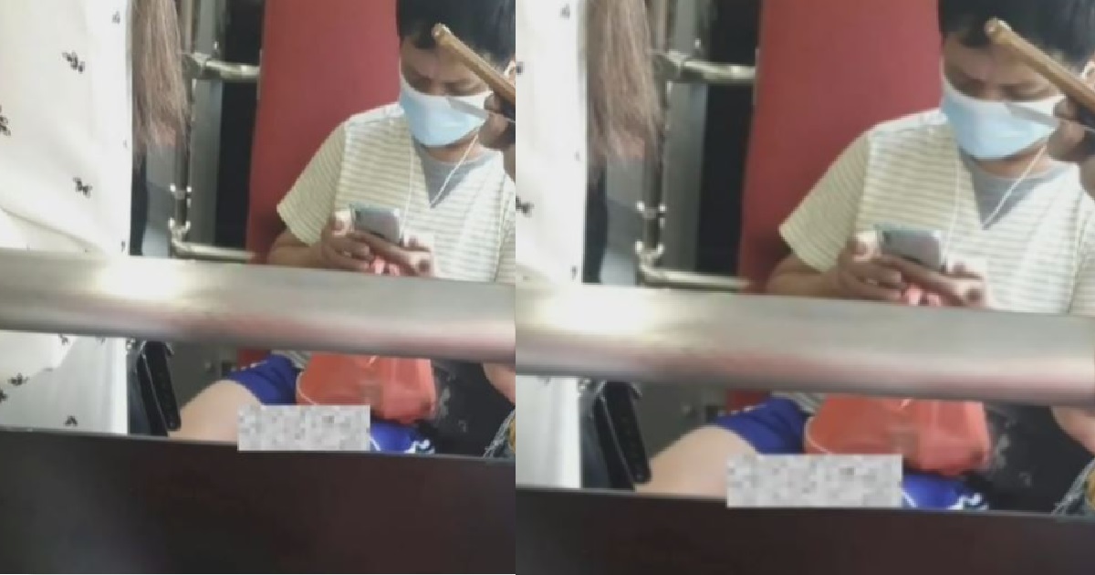 UNCLE KEEP FLASHING HIS KKB TO FEMALE PASSENGER INSIDE BUS