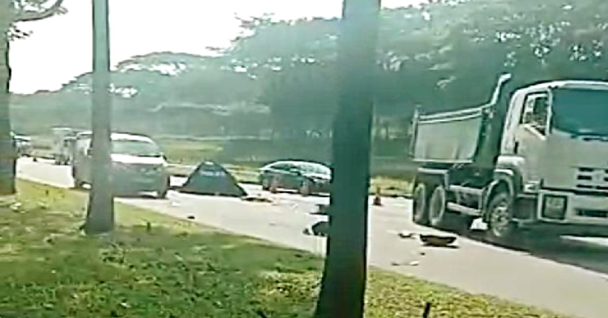 19 Y.O. FEMALE DIES AFTER TRAFFIC ACCIDENT AT JURONG AVE 12