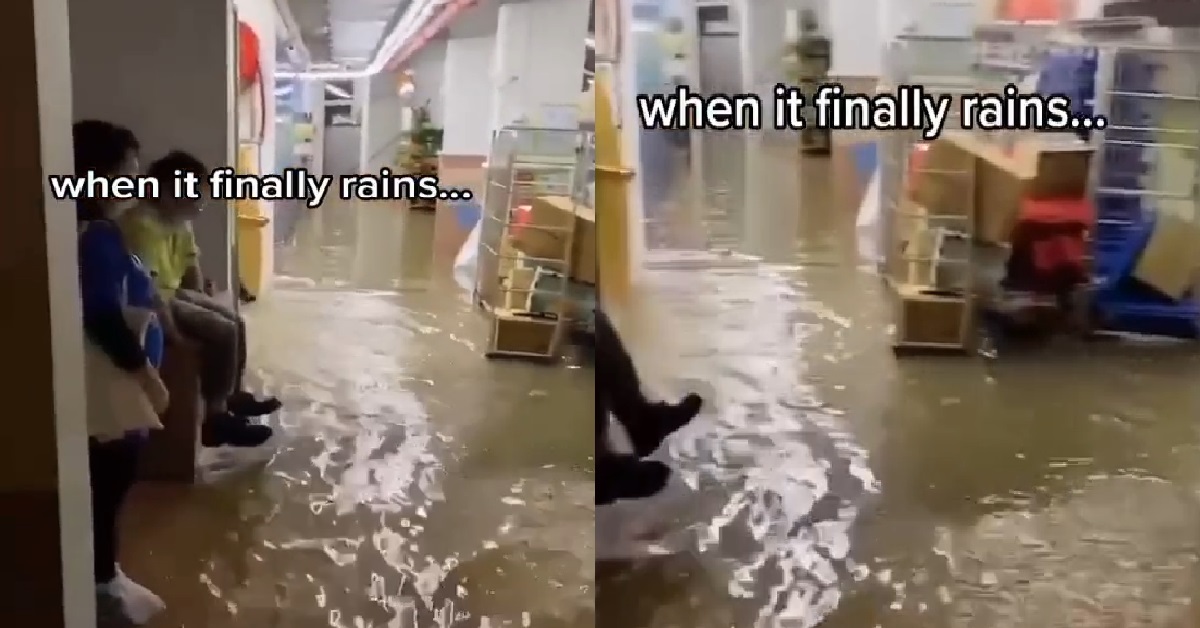 SHENG SIONG SUPERMARKET FLOODED (AGAIN) AFTER HEAVY DOWNPOUR