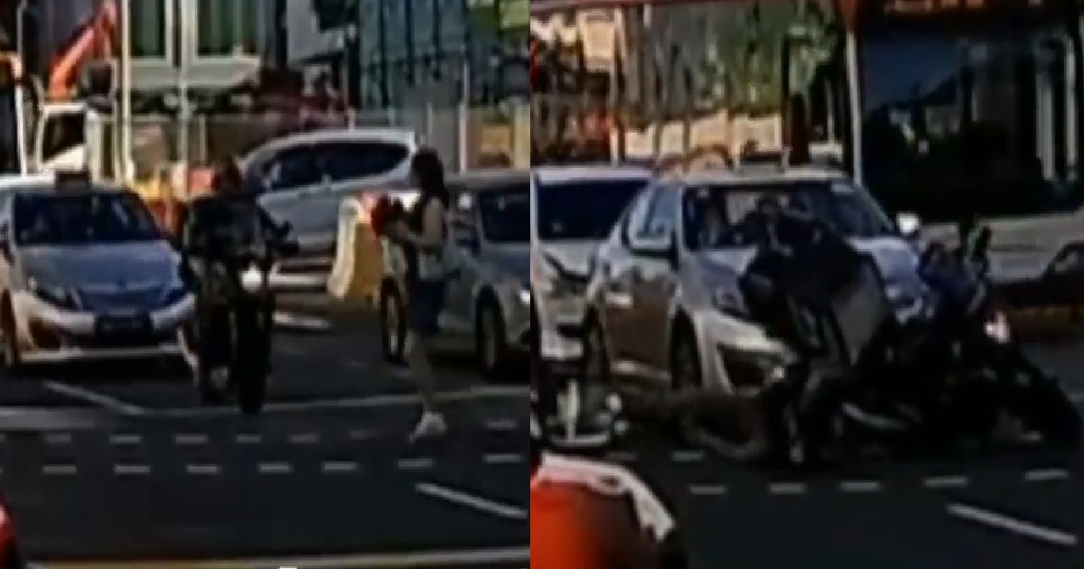 MOTORCYCLE STOPPED ON THE ROAD, KENA KISS BACKSIDE BY CAR BEHIND