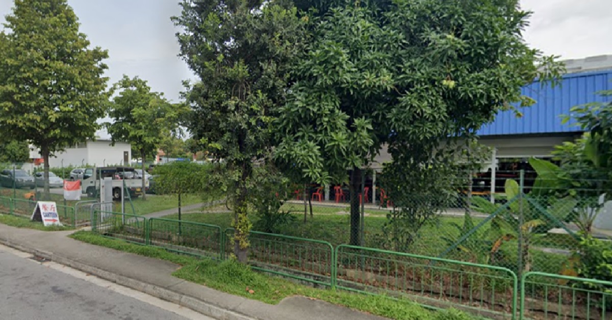 THIRSTY YPS BROKE INTO SENOKO COFFEESHOP TO STEAL S$50 WORTH OF ALCOHOL