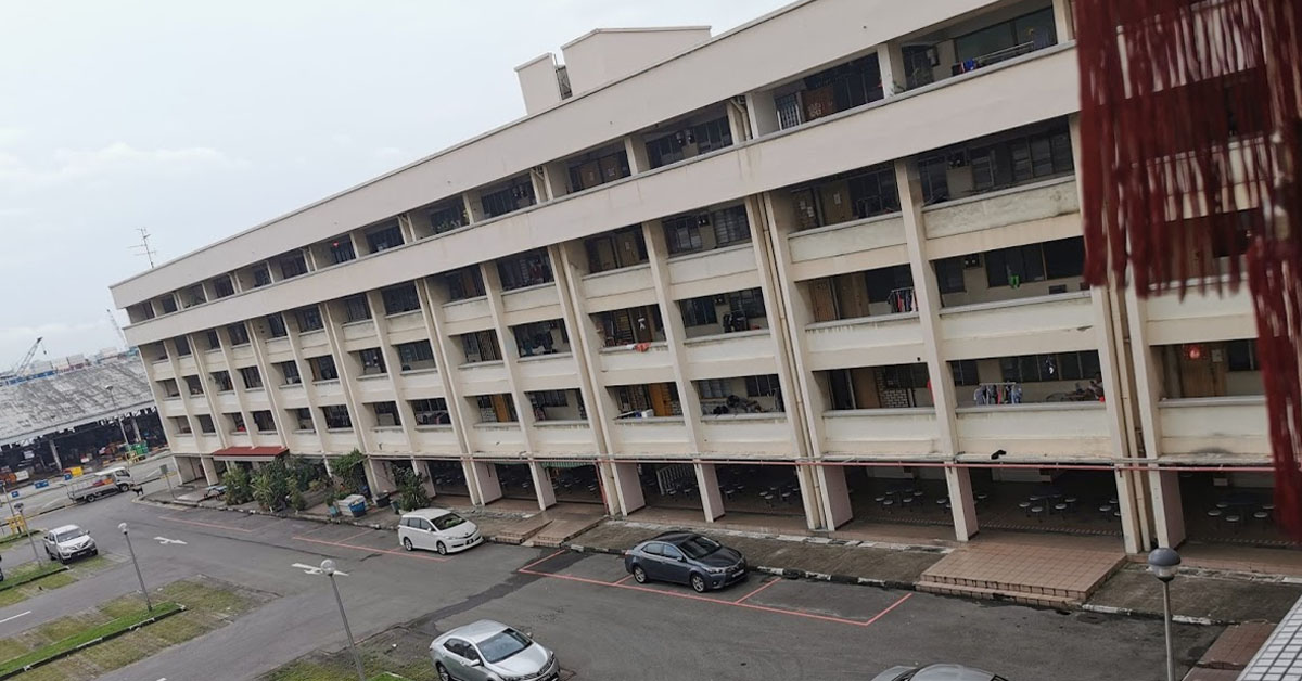 JURONG FISHERY PORT WORKER SAYS THEY VISIT DIRTY MASSAGE & KTV EVERY WEEK