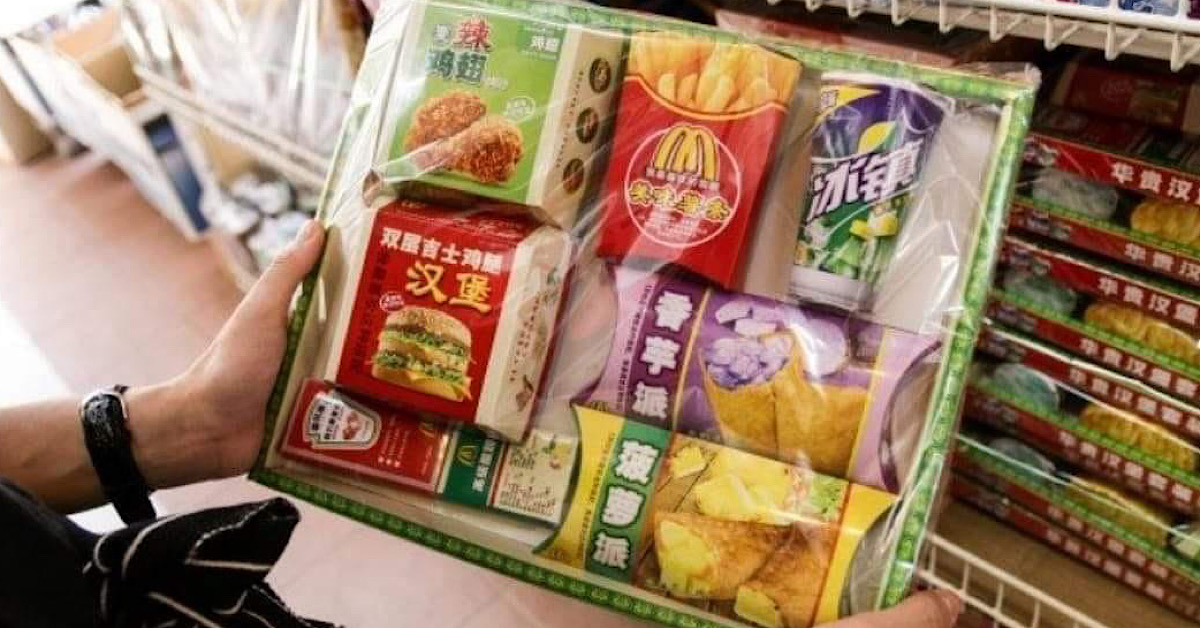 KIM ZUA SHOP HAVE FAST FOOD OFFERINGS FOR YOU TO OFFER THE DEAD