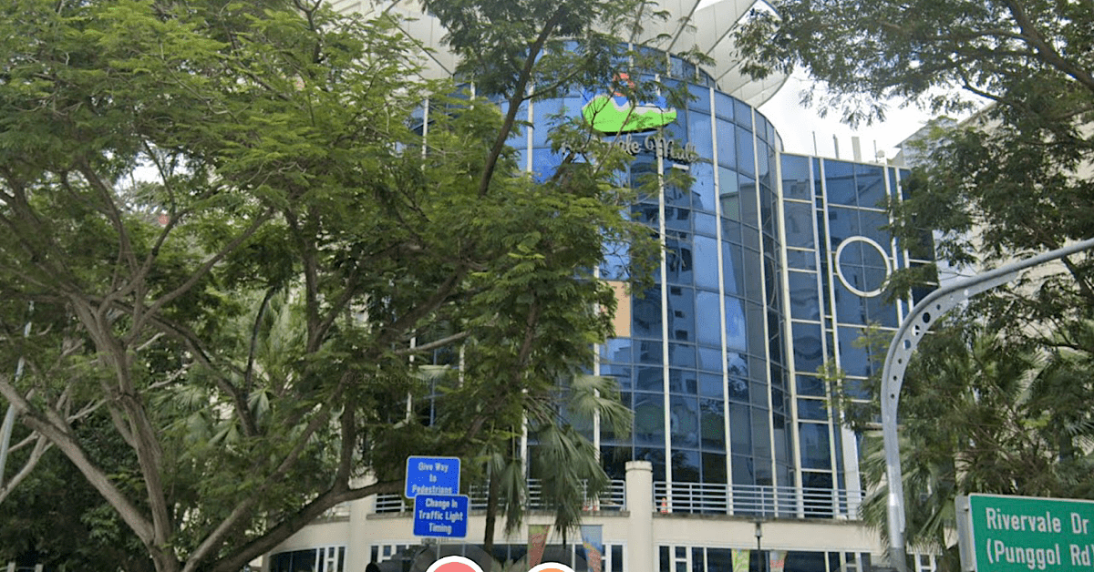 RIVERVALE MALL BUILDING DEFECT SPOTTED BY EAGLE EYED NETIZEN