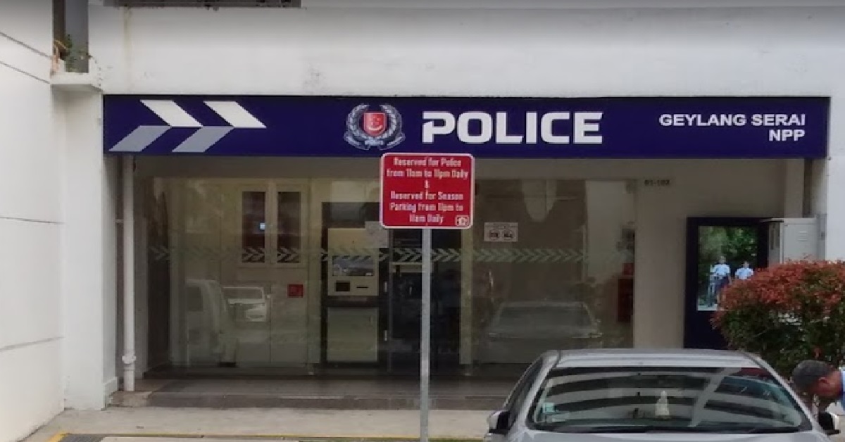 56 Y.O MAN N*DE INSIDE POLICE POST, RUB HIS KUKUBIRD ON THE GLASS DOOR