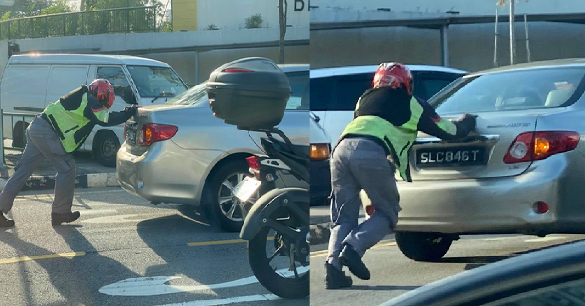 CAR BROKE DOWN ON ROAD, KINDHEARTED MOTORCYCLIST STOP TO HELP PUSH