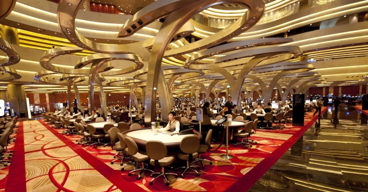 GAMBLER MUM DEMANDS MONEY FROM HER CHILDREN, THEN LOSES IT ALL AT CASINO