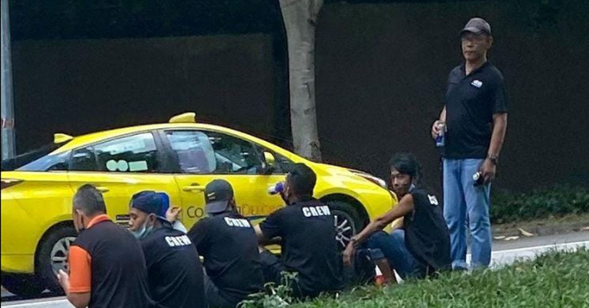 GROUP OF 6 MAN GATHERS FOR DRINKS IN PUBLIC AND NOT WEARING MASK
