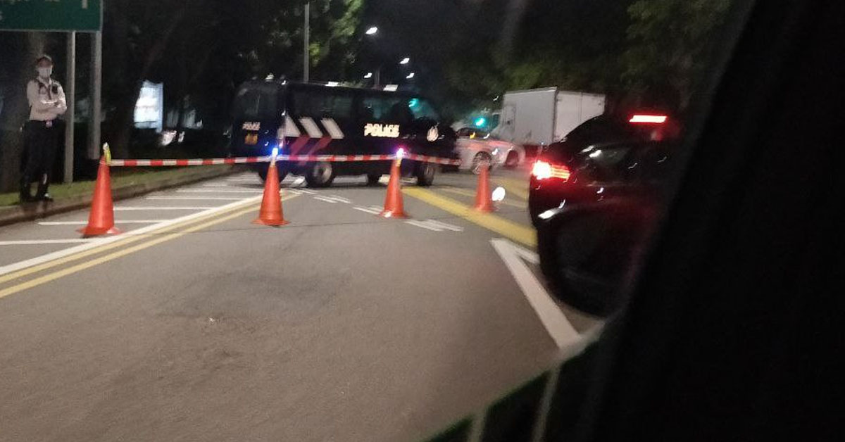 MAN TRIES TO ESCAPE ROADBLOCK ARRESTED BY POLICE