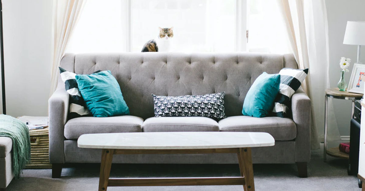 MAN ARRESTED, SELL FURNITURE ON CAROUSELL BUT TAKE MONEY & MIA