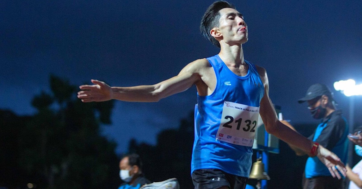 SOH RUI YONG GIVING $700 & 700 POCARI SWEAT TO 2.4KM RUNNERS UNDER SUB 7 MIN