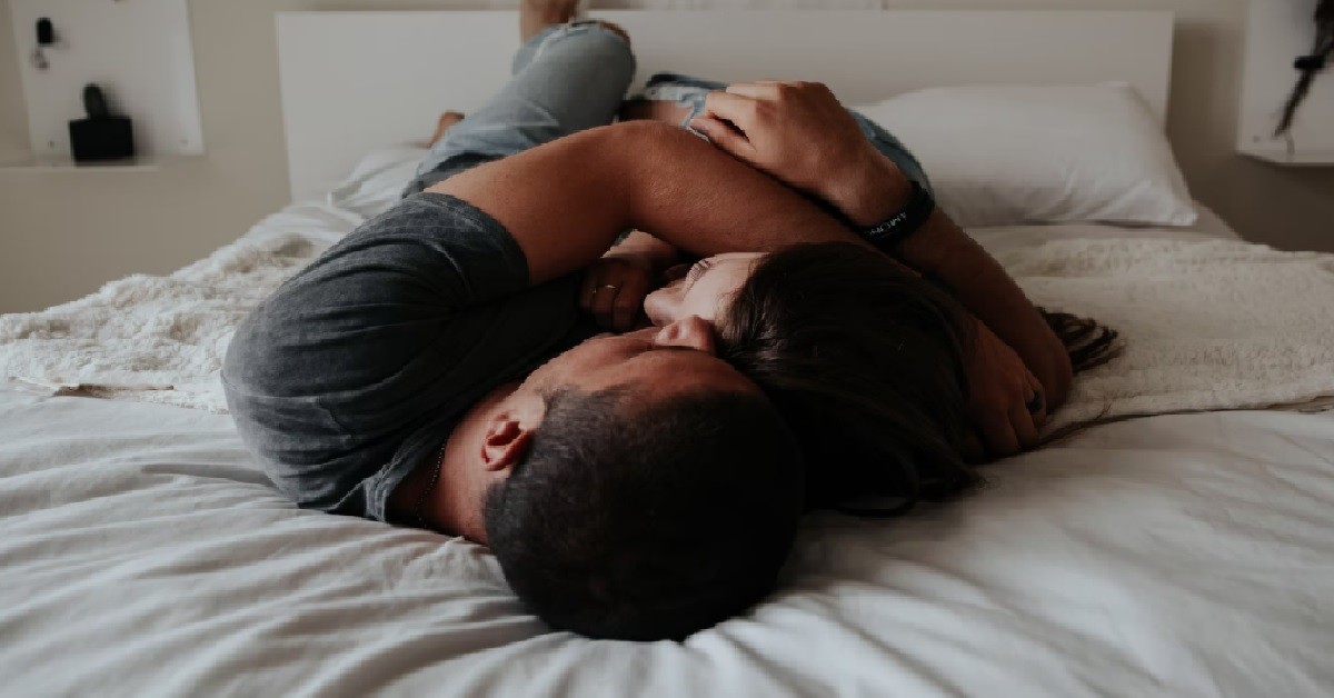 XMM LIE TO BF THAT SHE IS A VIRGIN, BUT ACTUALLY LET HER EX F**K BEFORE