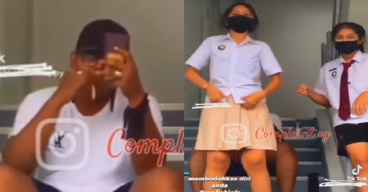 MATREP SNOOP DOGG WITH HIS 2 MINAHS, SMOKING AT STAIRCASE