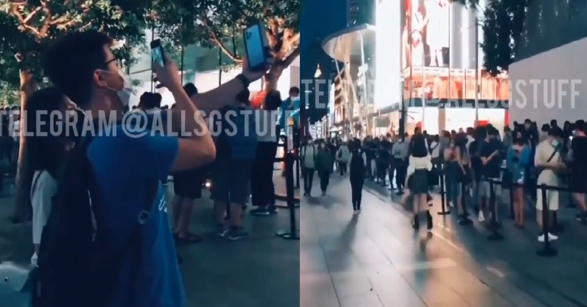 CRAZY QUEUE AT ORCHARD APPLE STORE FOR IPHONE 13, NOT SCARED OF VIRUS