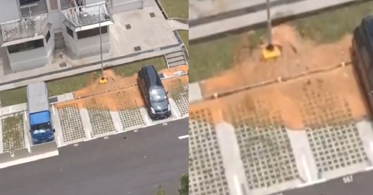 LONGKANG WATER PIPE BURST, “TEH TARIK” SPILL OUT FROM UNDERGROUND