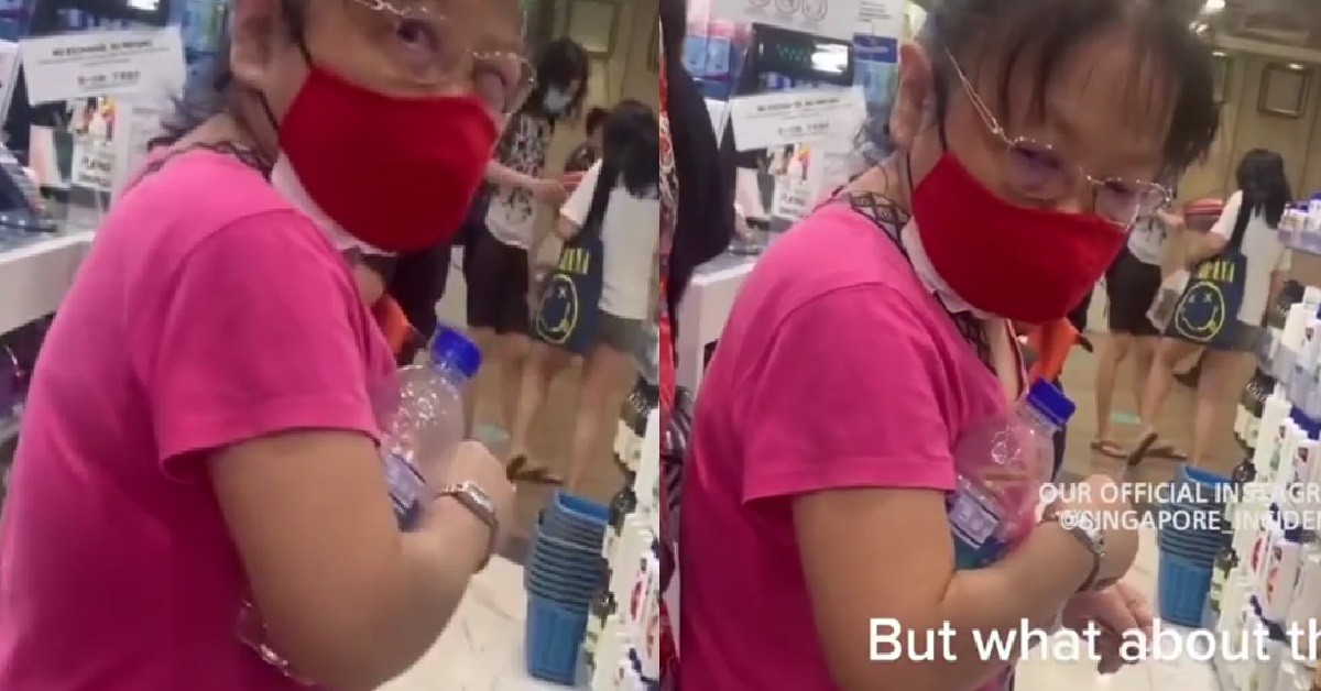 AUNTIE PARANOID ABOUT DELIVERY RIDER QUEUEING UP BEHIND UP