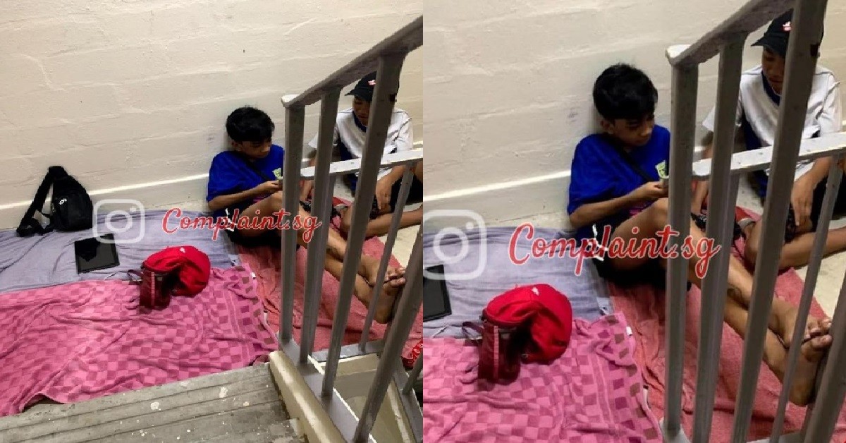 BOIBOIS ALLEGEDLY STOLE BLANKETS TO LEPAK AT HDB STAIRCASE