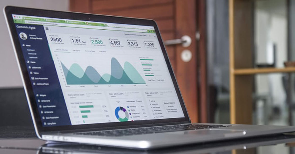 UNQUALIFIED IT GM ABUSES AUTHORITY, EVEN FART MUST LET HIM KNOW