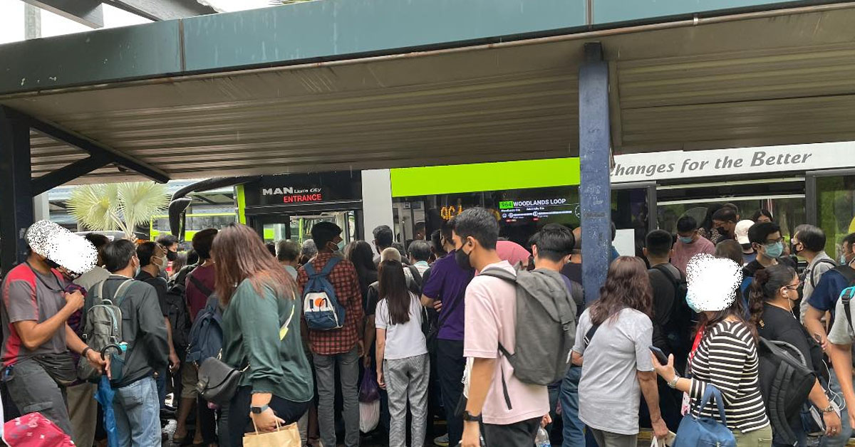 NETIZENS WORRIED, DAILY CROWDS AT ADMIRALTY BUS STOP