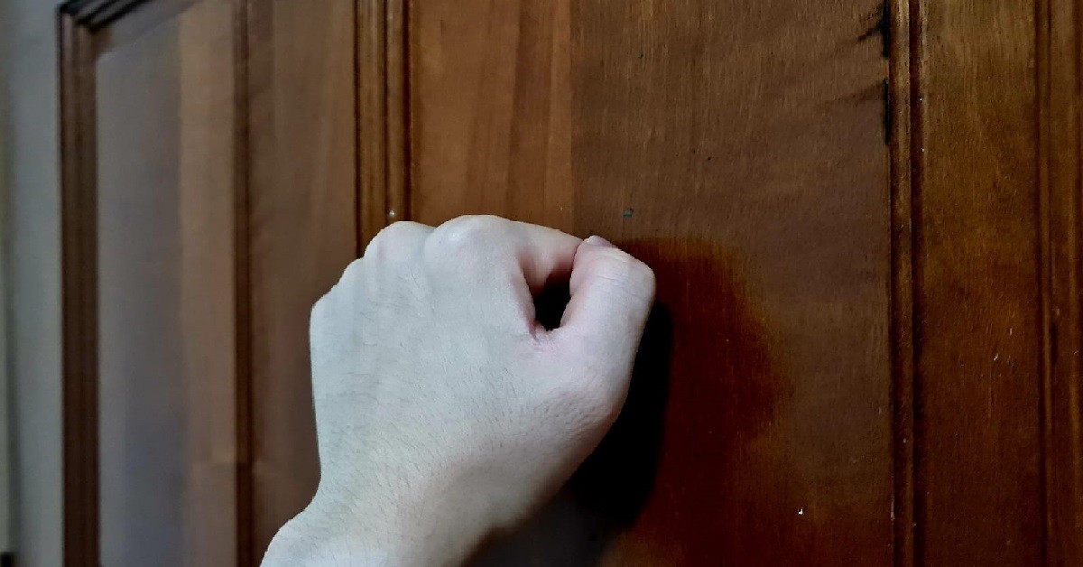 XIAO DIDI KISSED XMM IN HIS ROOM, SCARED HIS TIGER MOM FIND OUT