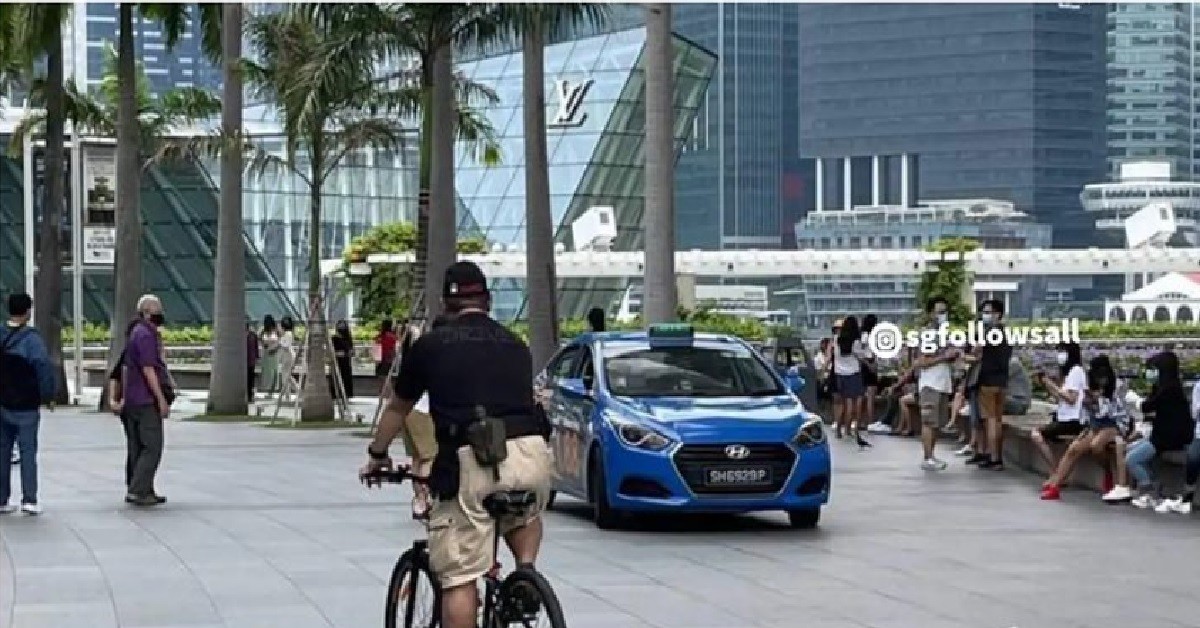 CRAZY TAXI DRIVE INTO MBS, DRIVING AROUND ALMOST BANG EVERYONE