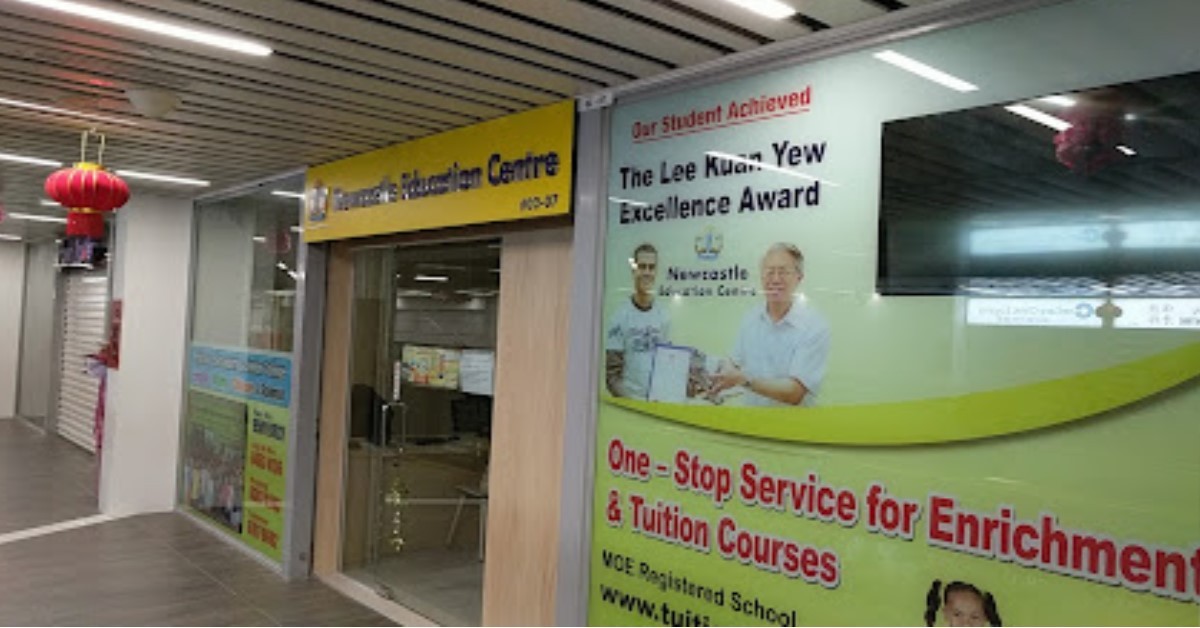 56 Y.O TUITION CENTRE DIRECTOR GIVEN $2,700 FINE FOR NOT MASKING UP PROPERLY