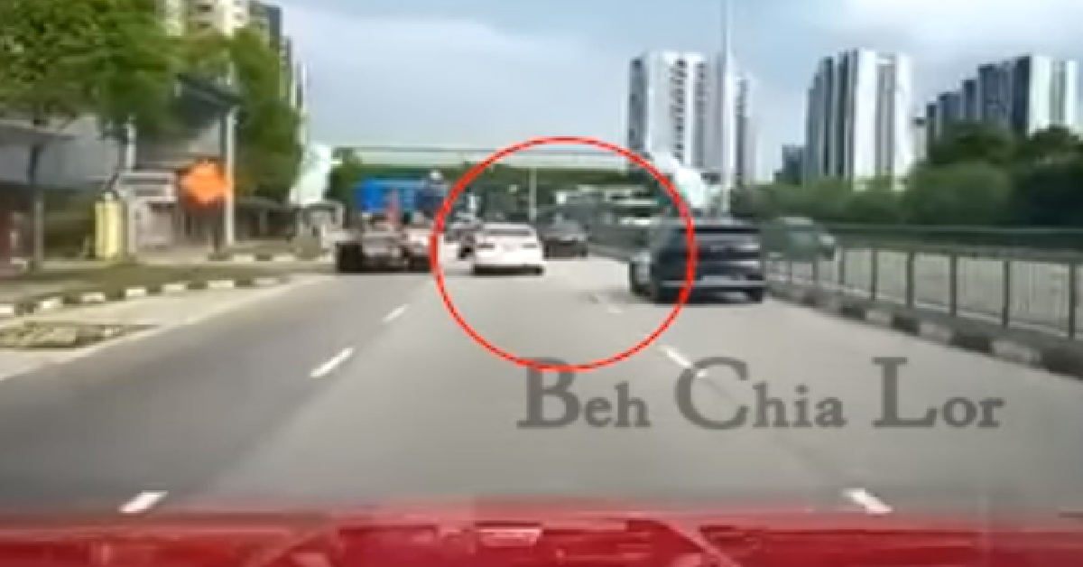 PORSCHE VS MERC RACING ON THE ROAD, THEN CRASHED INTO TAXI