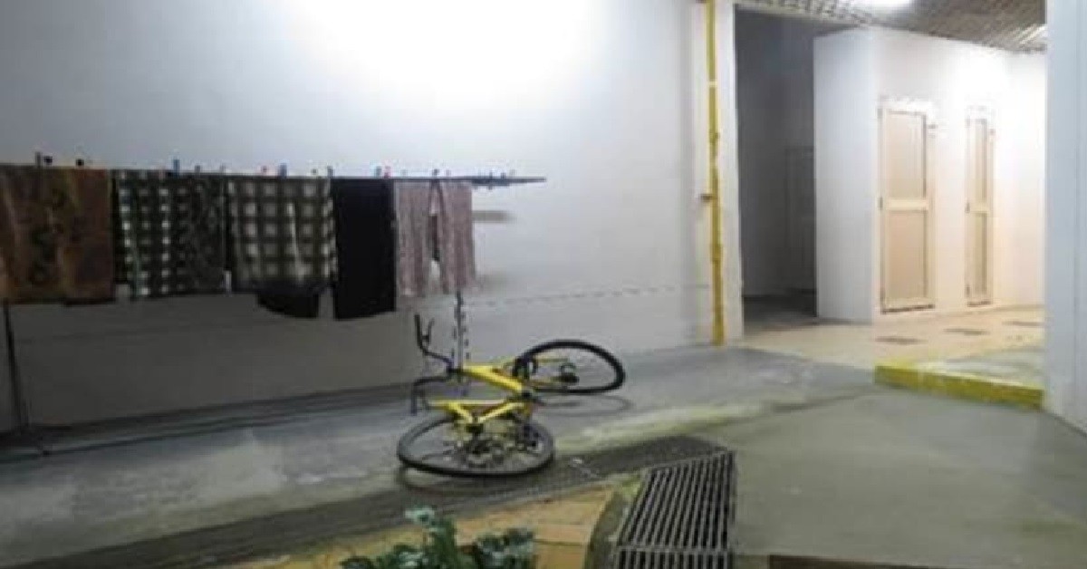 25 Y.O MAN THROW BICYCLE DOWN FROM HDB BLOCK, TO BE CHARGED