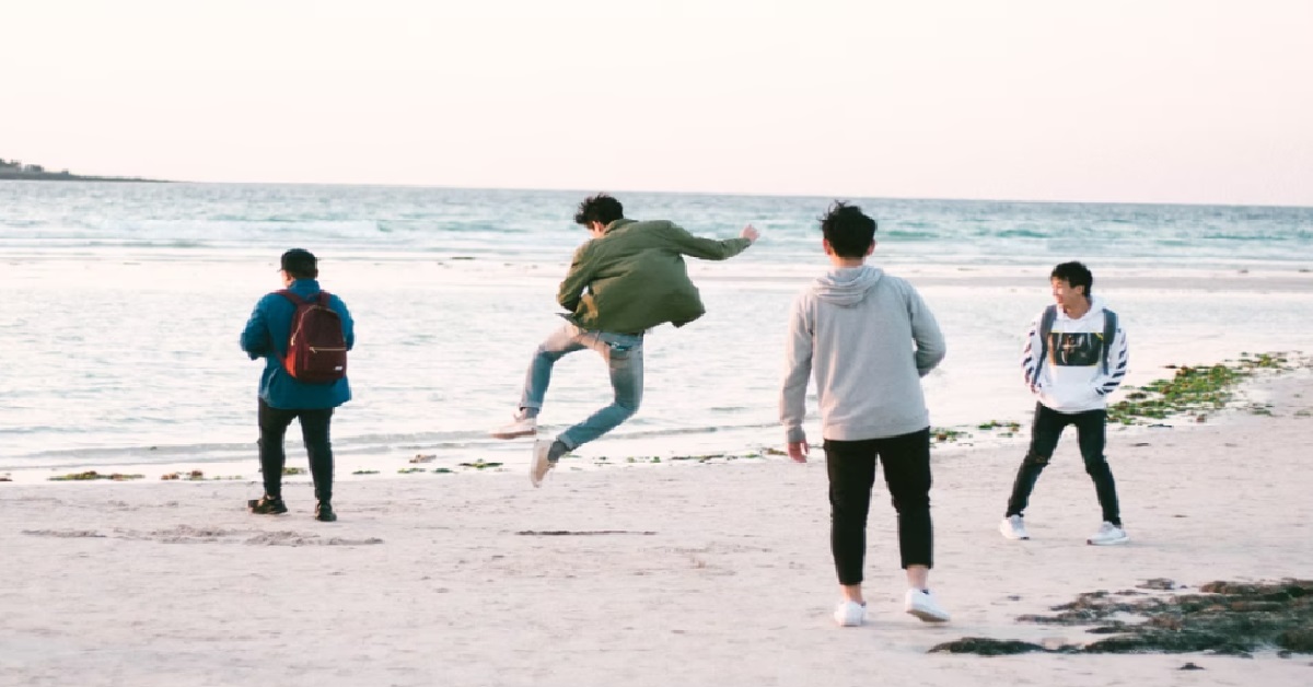 GUY NOT HAPPY BECAUSE OBSESSED FRIEND COPYING HIS PERSONALITY