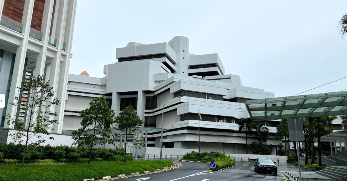 FOREIGNER BRIBED ICA OFFICER WITH “EXTRA” SERVICES & MONEY FOR SPECIAL PASS, FINED & JAILED
