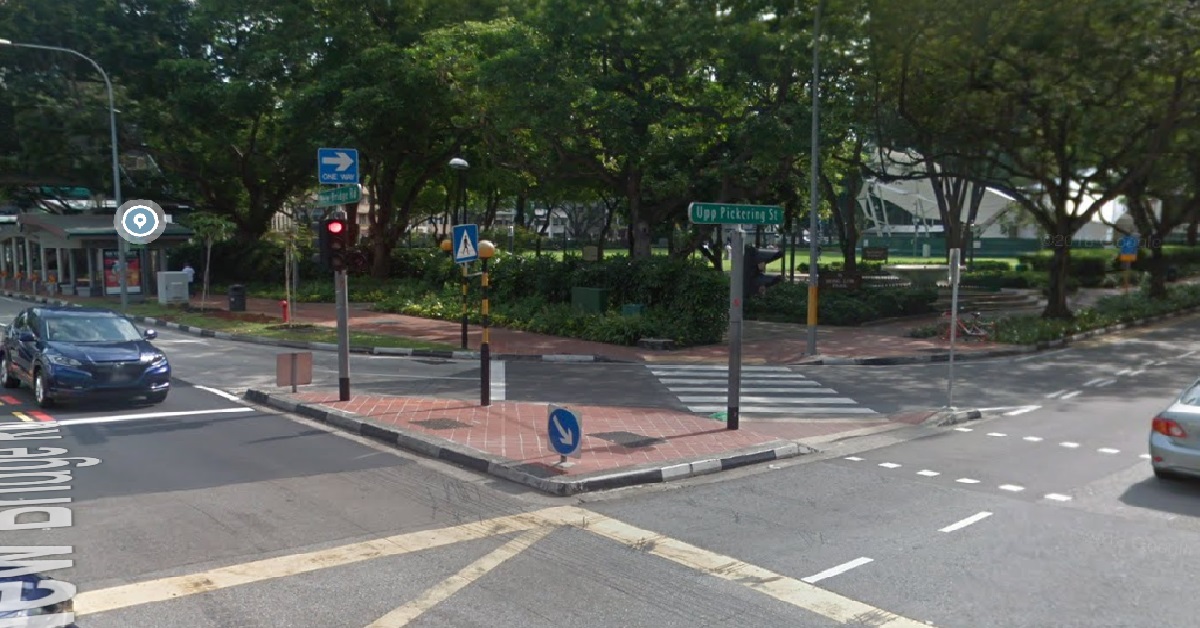 CYCLIST DIDN’T STOP AT AMBER LIGHT, CRASHED INTO PEDESTRIAN – FINED $1.5K