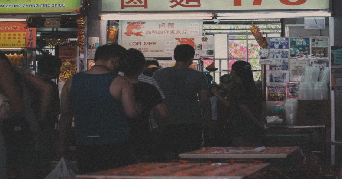 GUY ASKS HOW MANY DATES NEEDED BEFORE HE CAN TAKE NEW GF TO MAKAN @ HAWKER CENTRE
