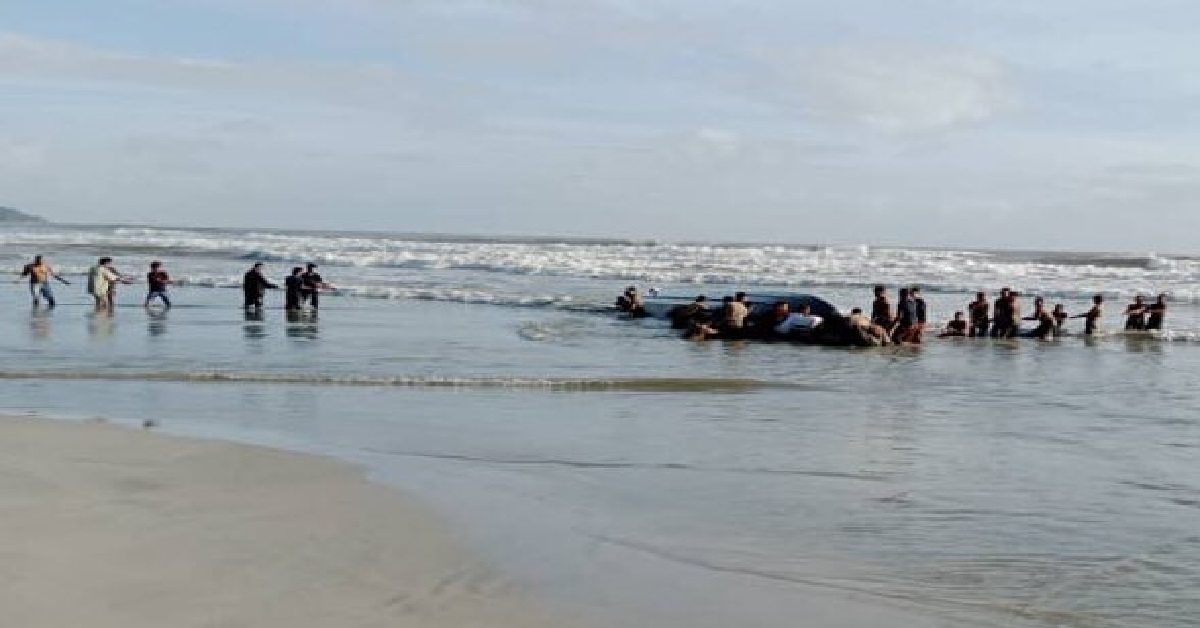 BOAT THAT WAS ALLEGEDLY FERRYING ILLEGAL IMMIGRANTS CAPSIZES OFF JOHOR
