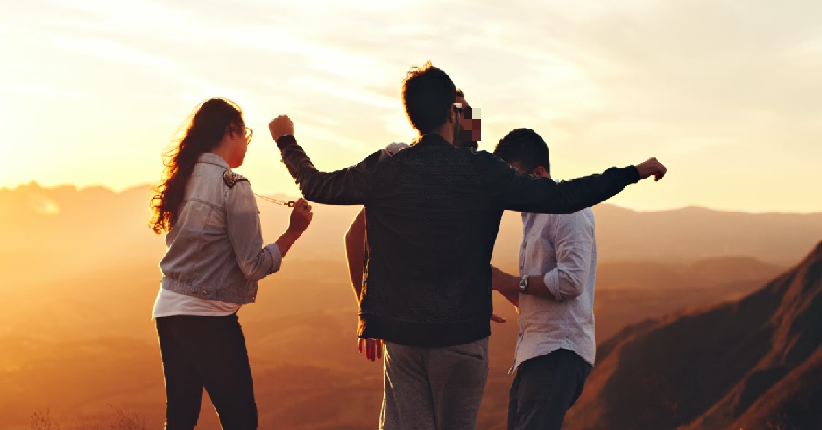 WOMAN LOST GUY FRIENDS BECAUSE THEIR WIVES SEE HER AS A “THREAT”