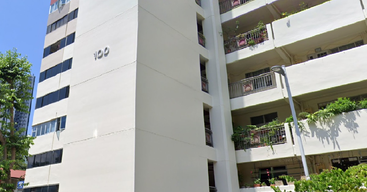 BODY OF 63 Y.O MAN FOUND AFTER FOUL SMELL CAME OUT OF TOA PAYOH FLAT