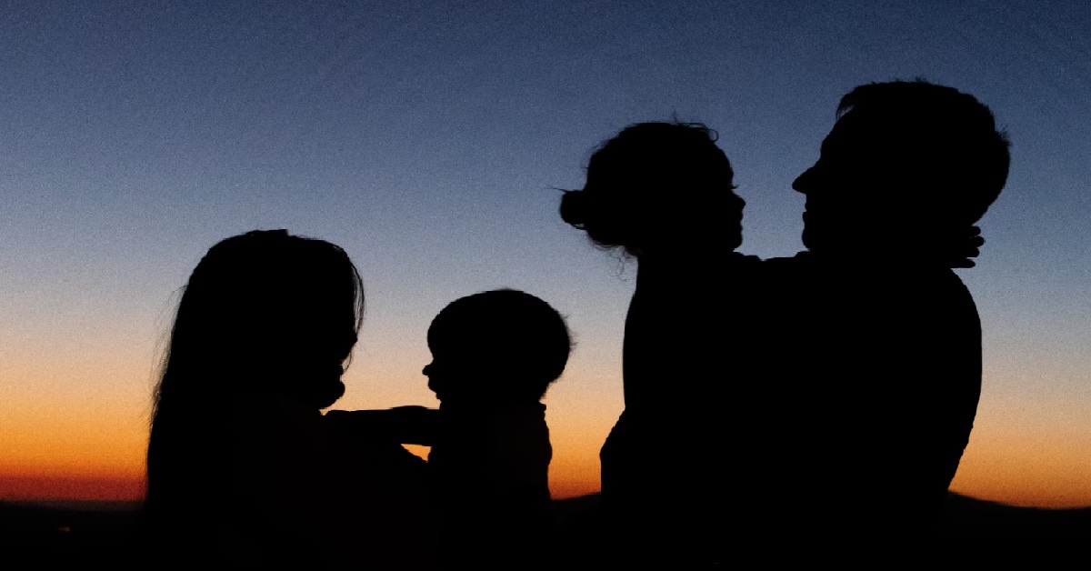 COUPLE EARNING $11K/MONTH, WIFE CONSIDERING BECOMING A STAY-HOME MUM