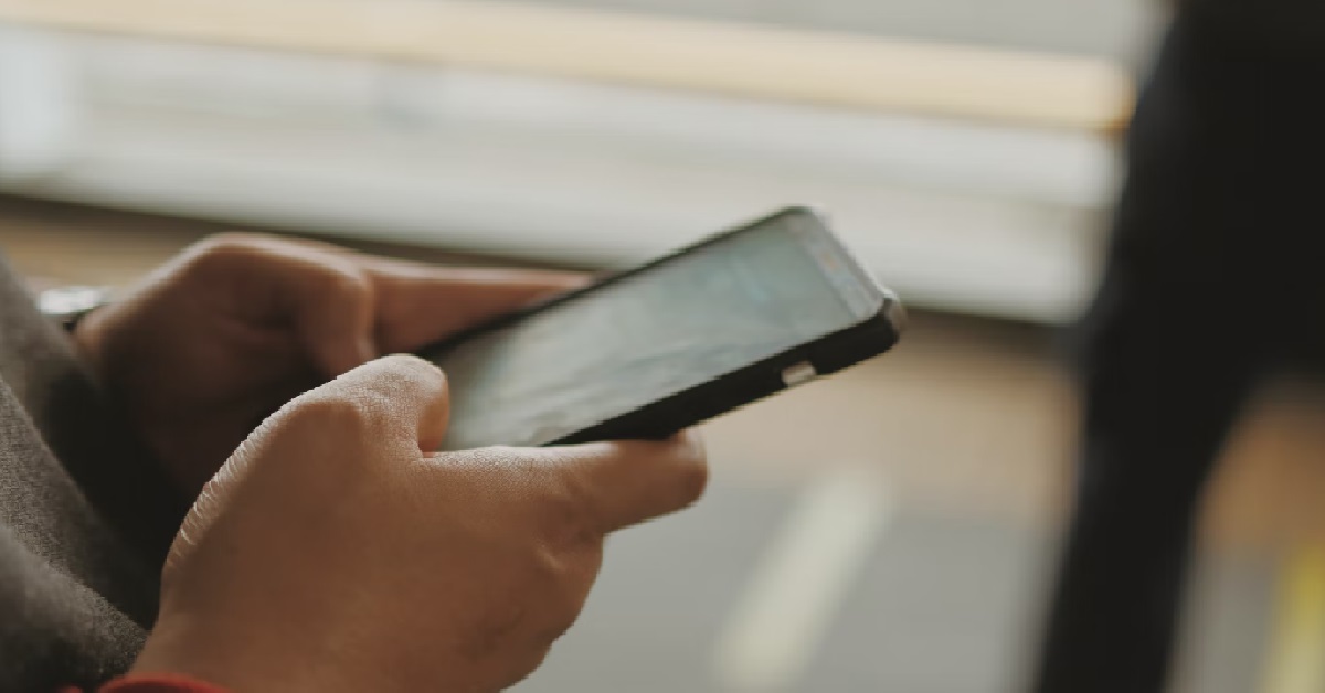 MAID ALLEGEDLY NOT ALLOWED TO HAVE A PHONE OR ACCESS TO INTERNET