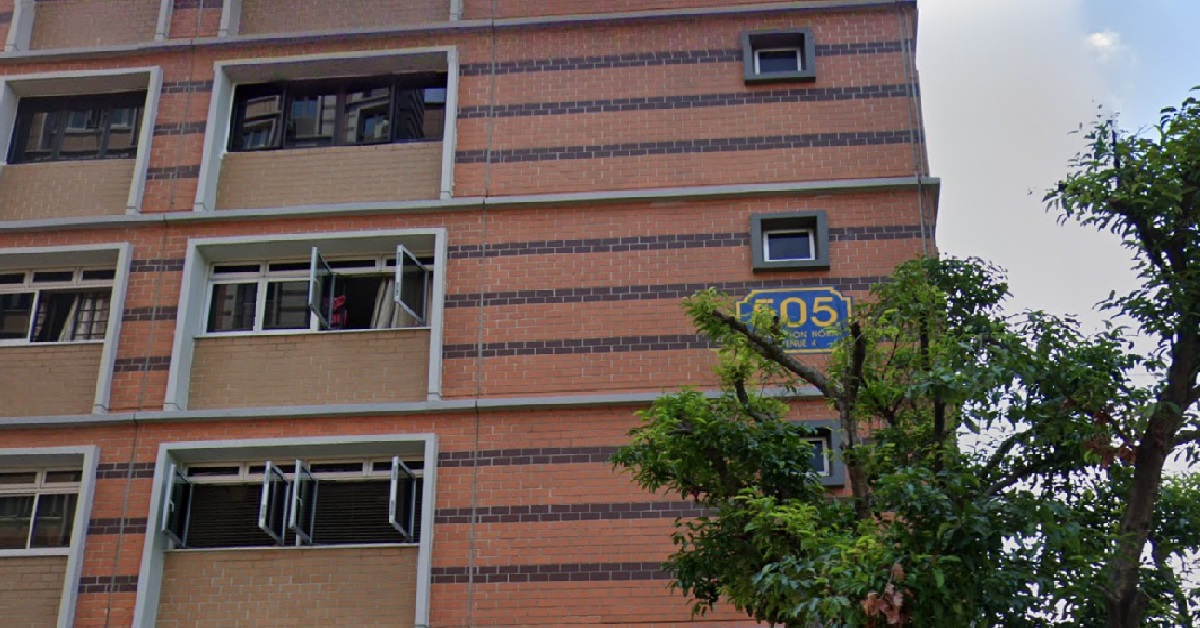 KITCHEN FIRE BROKE OUT AT SERANGOON HDB, SCDF AT THE SCENE