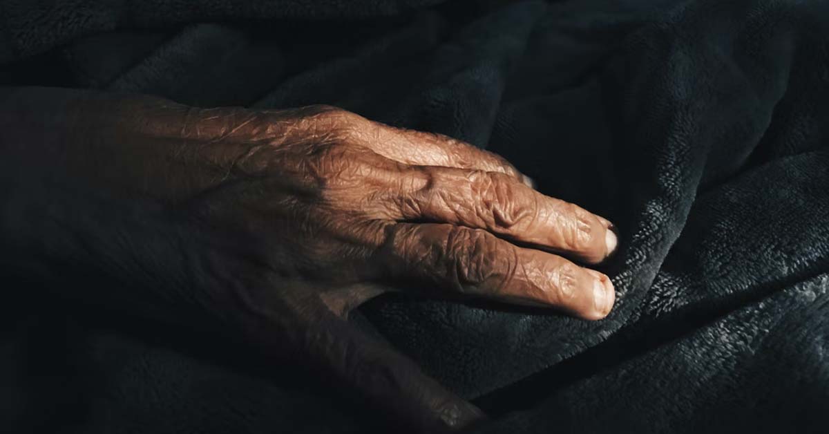 84 Y.O GRANDPA HARASSING DAUGHTER INAPPROPRIATELY AFTER GRANDMA PASS AWAY
