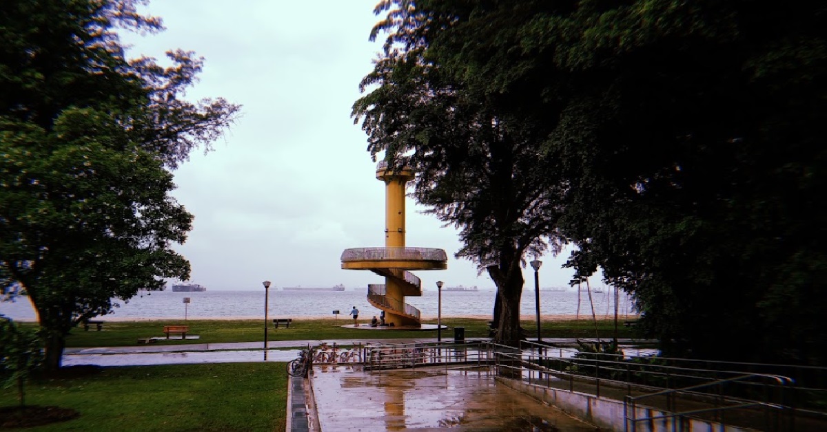 LAO JIAO EX-POLICEMAN SAW A PONTIANAK JUMPING FROM TREE TO TREE @ EAST COAST PARK