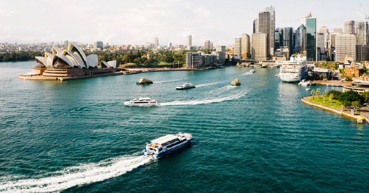 AUSTRALIA FULLY REOPENED TO ALL VAXXED TRAVELERS FROM TODAY