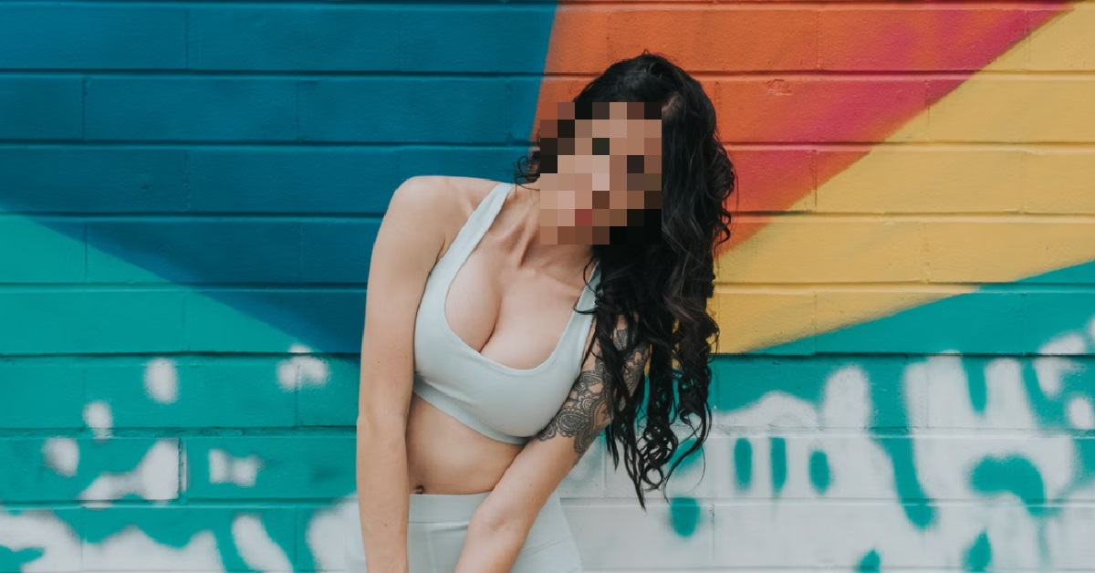 MAN WANTS FLAT GF TO START HORMONAL THERAPY TO ENLARGE HER NEHNEHPOK TO D-CUPS